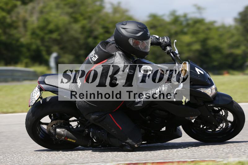 /Archiv-2024/29 12.06.2024 MOTO.CH Track Day ADR/Gruppe blau/1